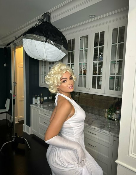 devinnextdoor model nude images