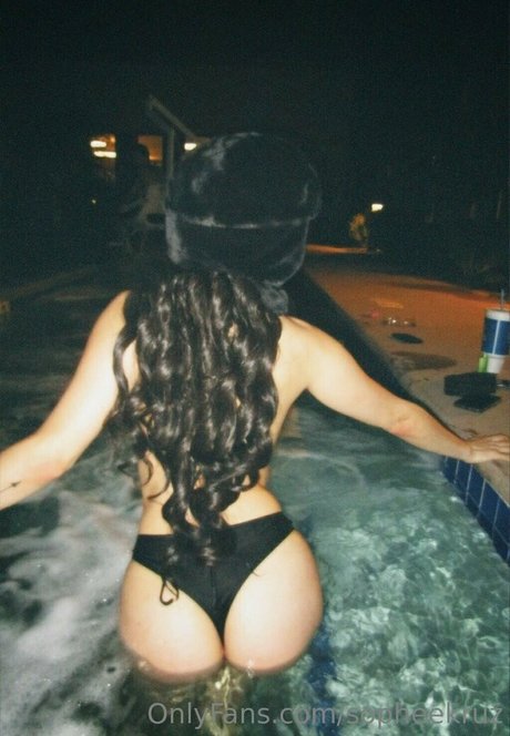 sopheekruz star naked pics