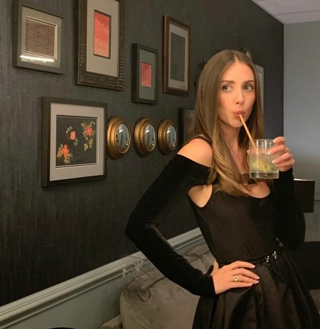 Alison Brie porn star photos