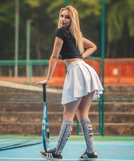 Isa Sudati model pretty pictures