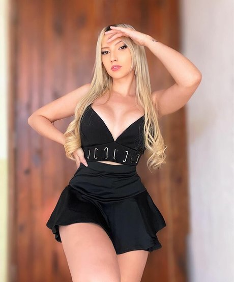 hairy armpits onlyfans naked image