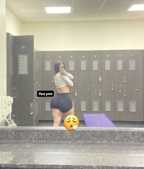 Haleyszklarz model exclusive pictures