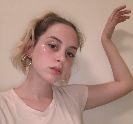 Mica Tenenbaum beautiful actress pictures