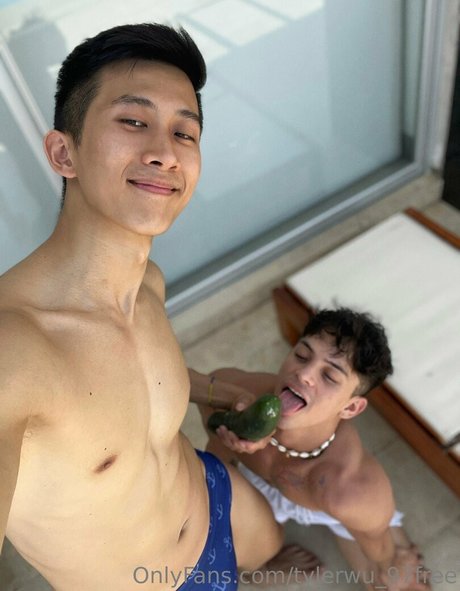 tylerwu 97free erotic star image