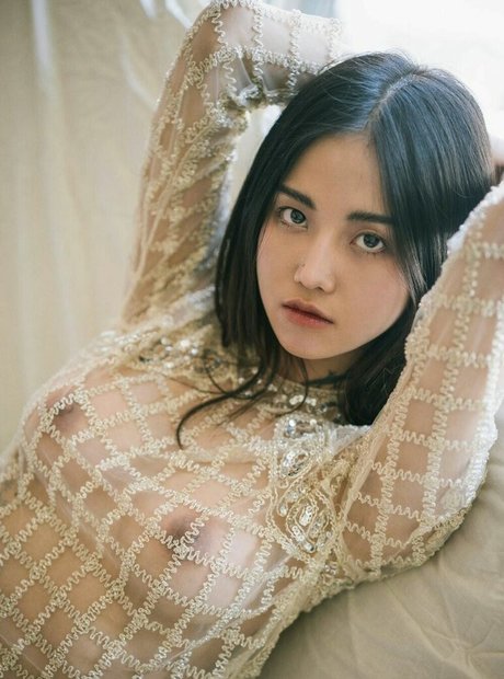 MeLoveMeAlot sexy pornstar photo