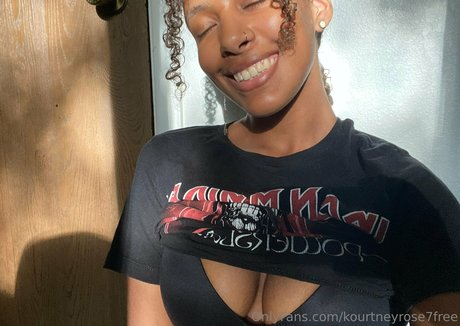kourtneyrose7free star sexy image