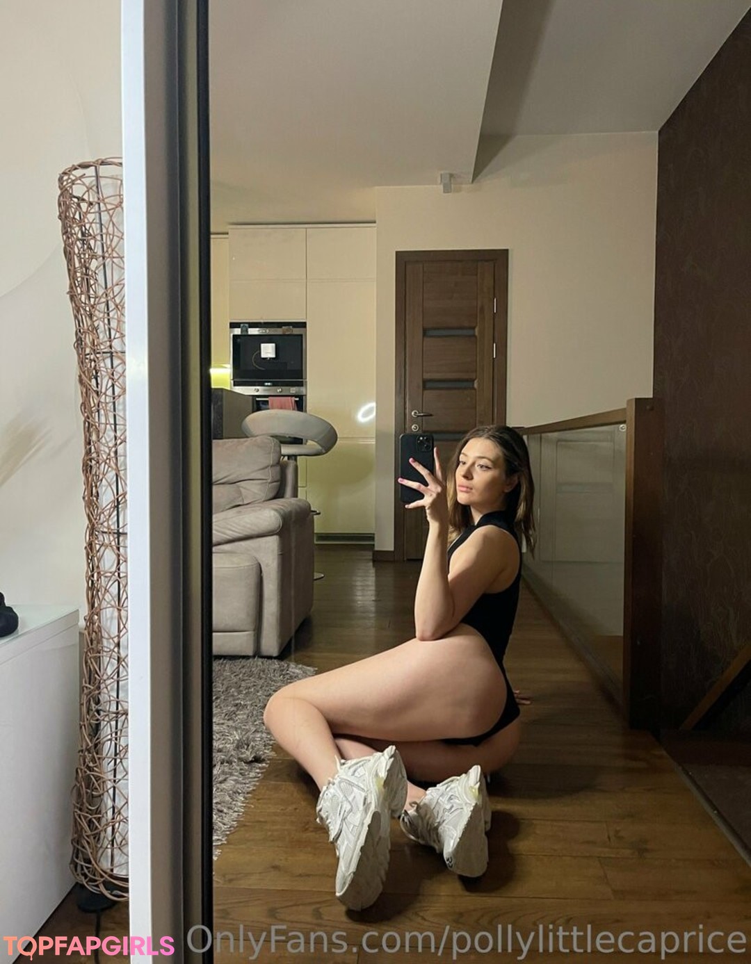 pollylittlecaprice star naked images