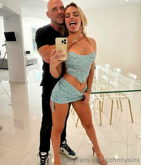 Kat Dalia sexy actress pic