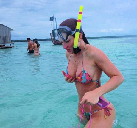 Ana Lucia Fernandes pornstar pretty img