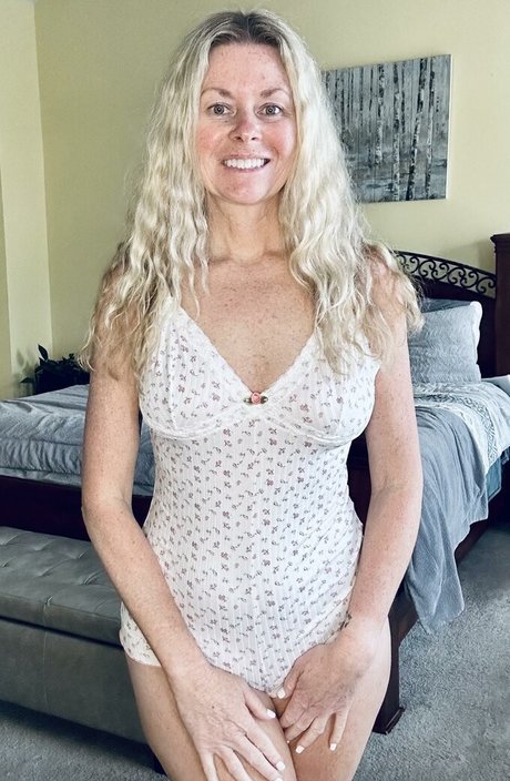 Mackenzie J nude pornstar pic