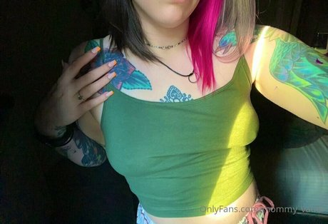 sixxela adult actress pictures