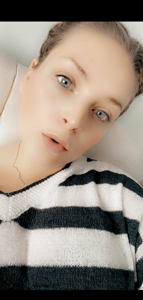 skyemoore art pornstar photos