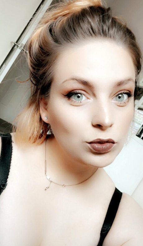 skyemoore hd model picture