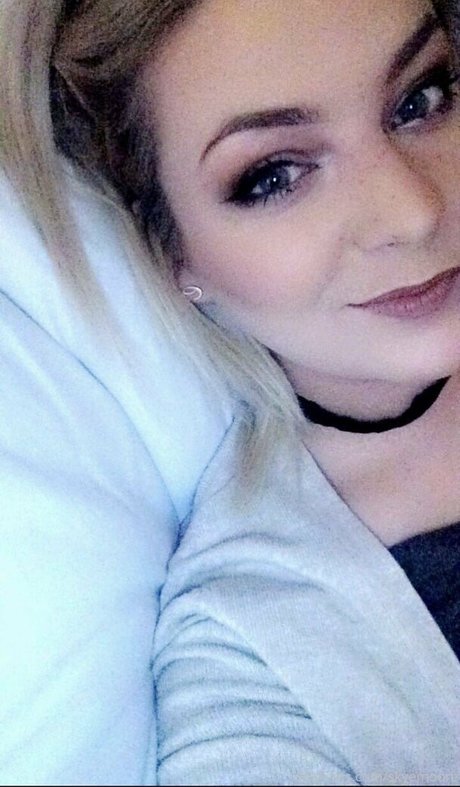 skyemoore high quality model pics