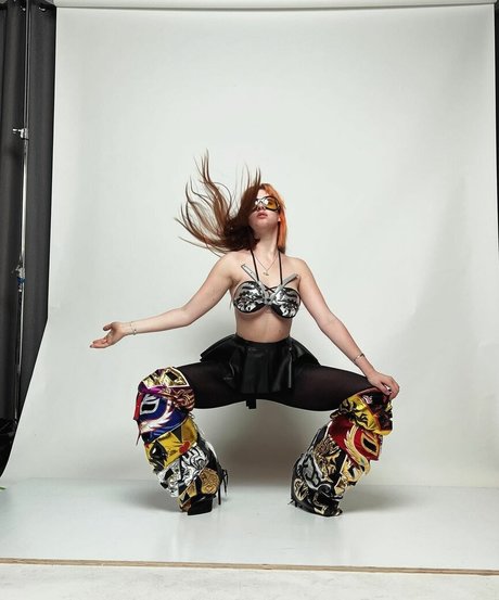 Tati Bruening pornstar exclusive images