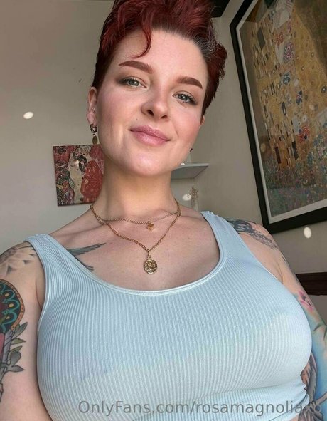 rosamagnoliaxo adult star img