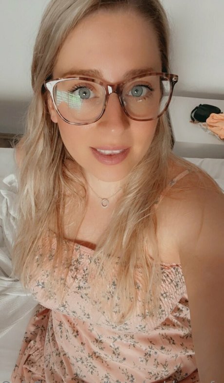 lottielushlovesfree pornstar nudes img