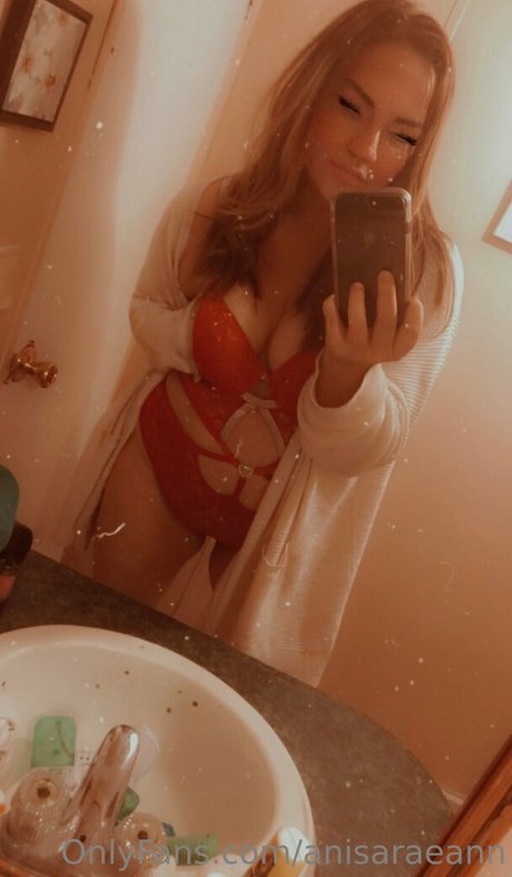 anisaraeann adult actress img