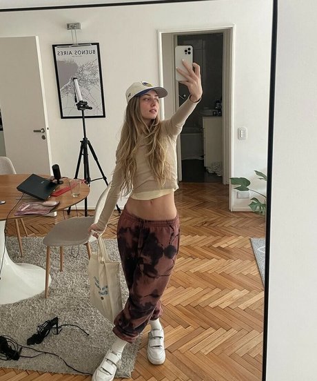 KSensational nude star images