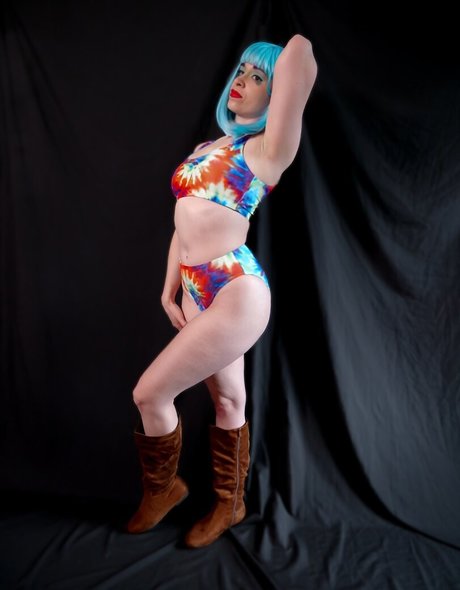 SunfyreTv star sexy gallery