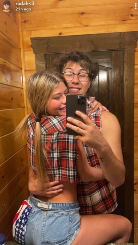 OliviacShaffer nude actress photo