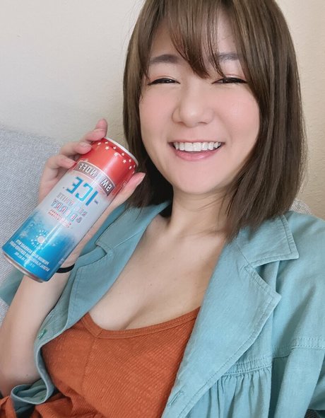 beccatilts pornographic model images