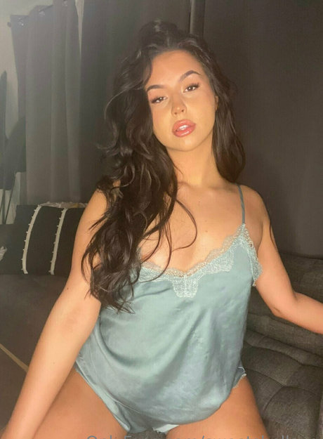 sweetsbellaxo sex pornstar img