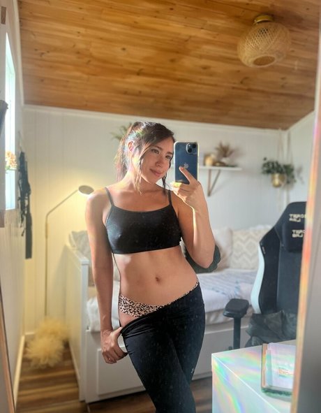 sincerelyxjade free porn star gallery