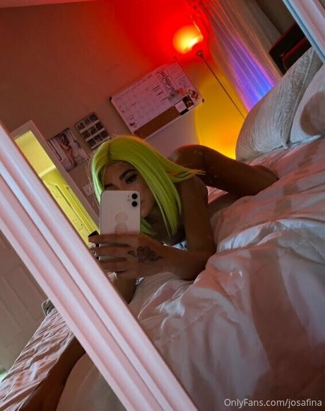 josafina free star photo