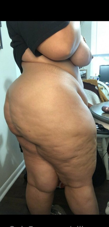 olilagrey star naked pic