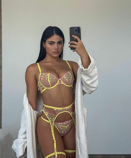 Sara Orrego top model picture