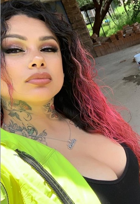 Snow Tha Product model hd image
