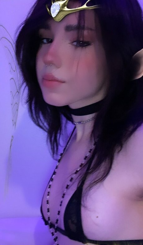 Arielle Maxine profile image