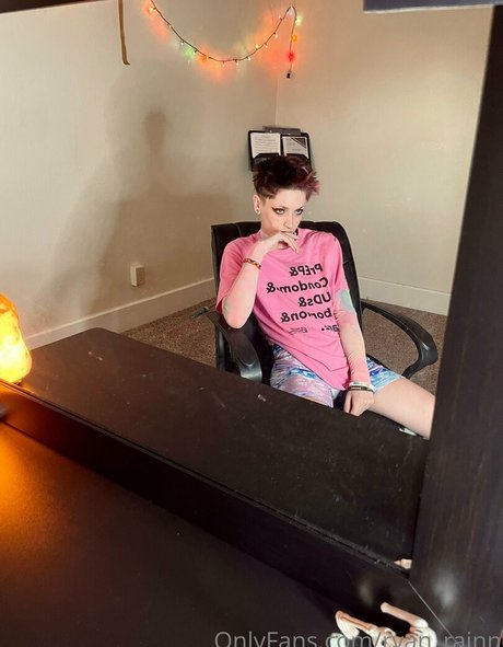 ryan rainn model pretty img