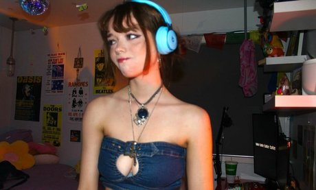 oss0rio naked model pictures