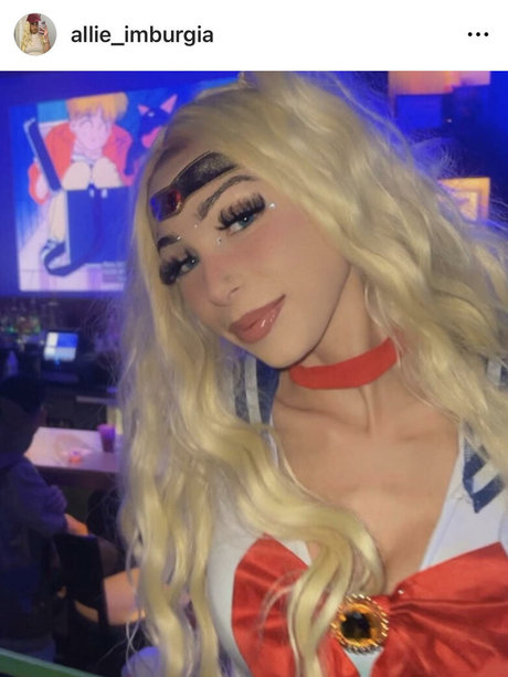 aliaremyinitials model beautiful photo