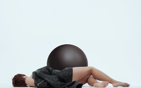 Yunakairi naked pornstar picture