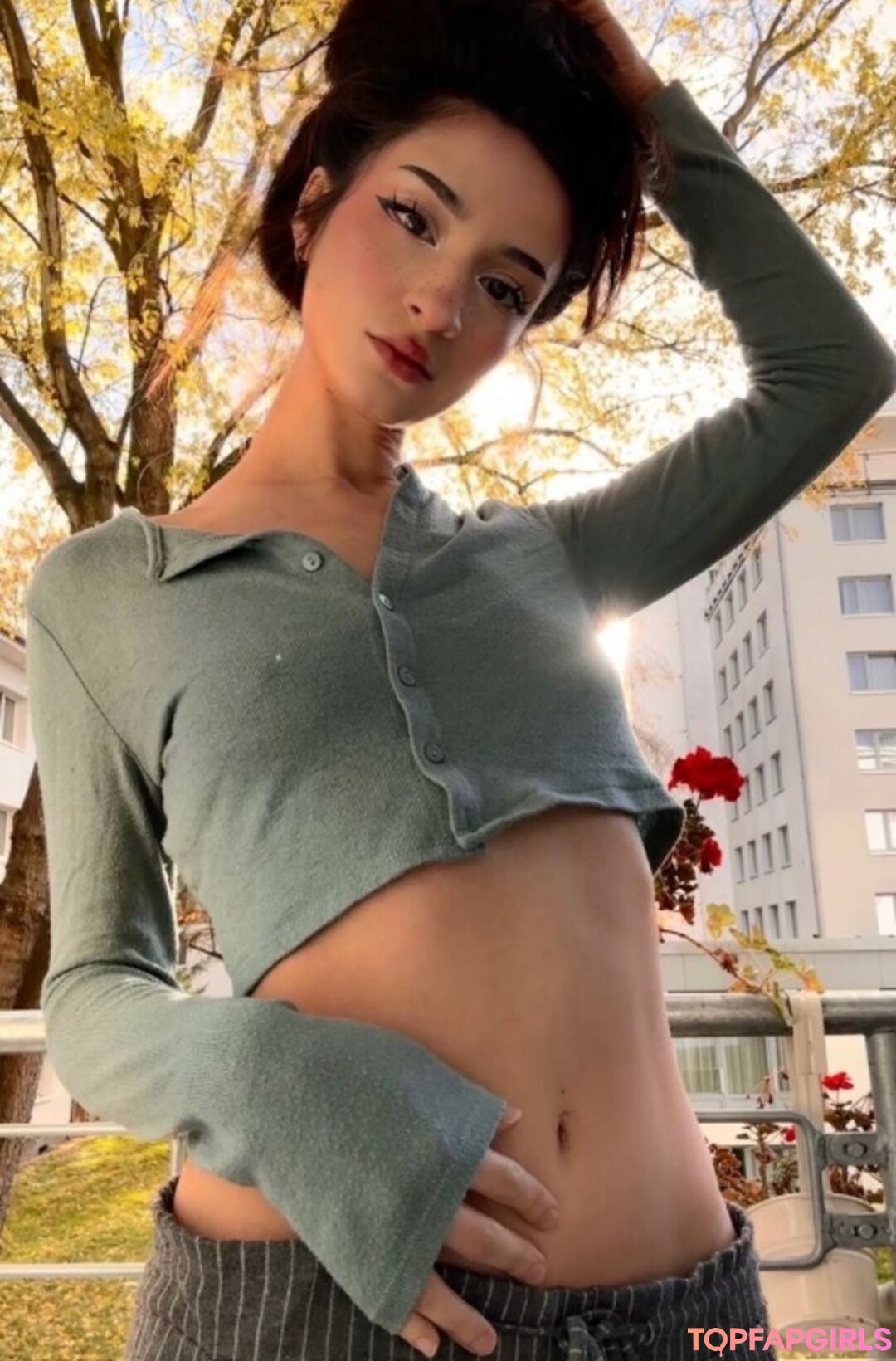 Salinono model naked img