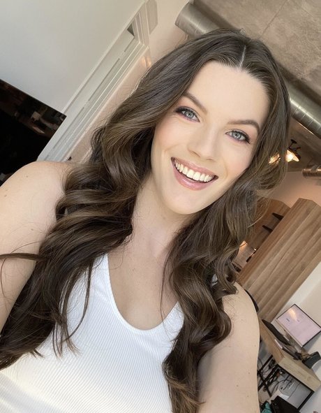 Fiona Frost nude actress photos