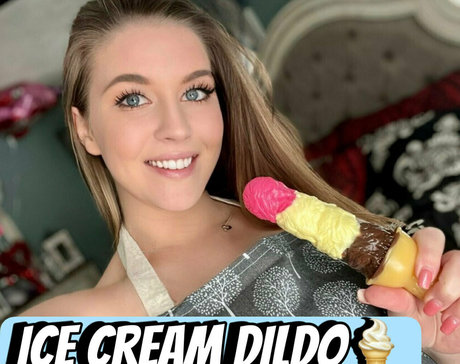 mrs throbinson perfect model photo