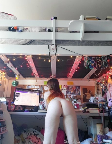 Short Stack Slut pornstar top pictures