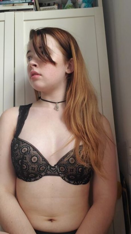 Short Stack Slut perfect model pic