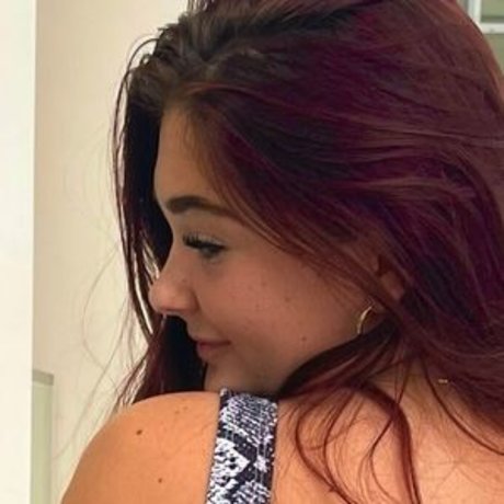 Hanna Kalasky xxx actress photo