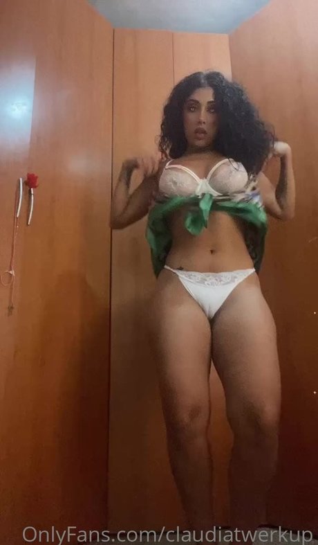 ClaudiaTwerkUp model nude pictures
