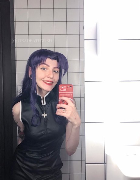 itsadeathwish model naked pic