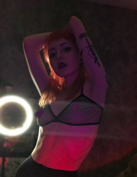 itsadeathwish nudes actress photos