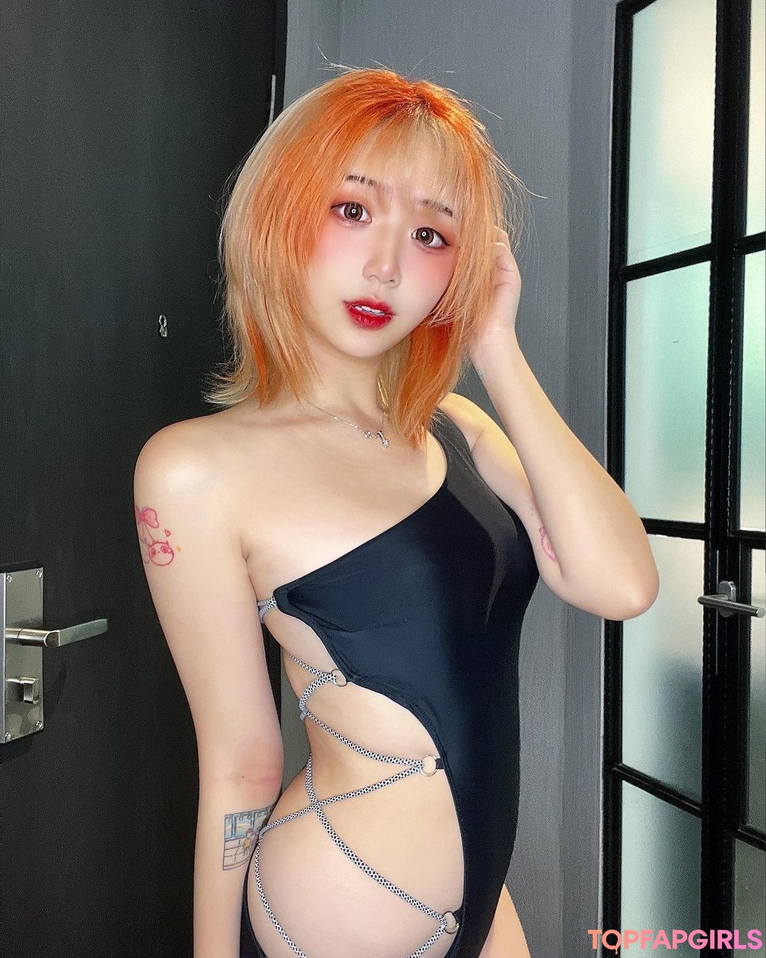 Akaei Ray high quality model images