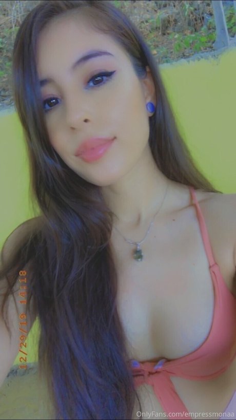 monajade star nude pics
