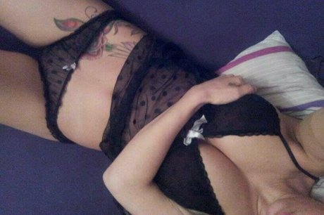 Tara Tabitha model art photo