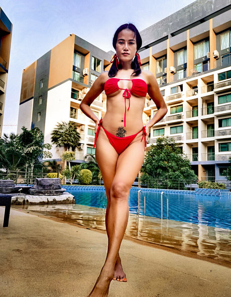 Yourgoldfish adult actress archive